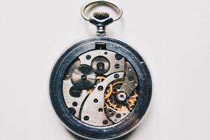 Traders360 - Picture of Watches and Clocks